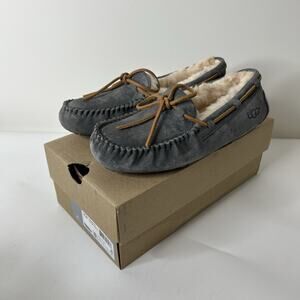 UGG Women’s 5 Dakota Moccasin Slippers Pewter Gray Suede Wool Blend Lined Casual